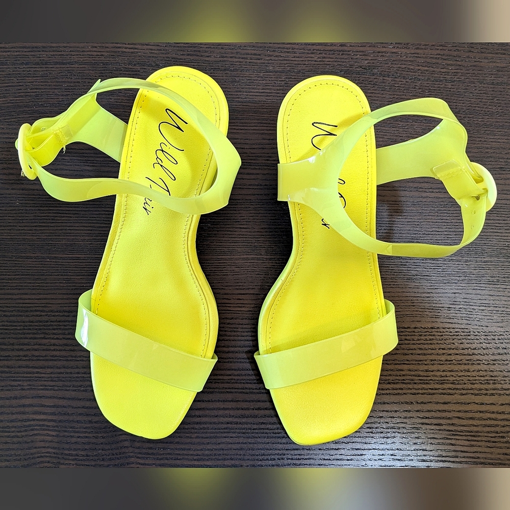 Neon yellow jelly sandals